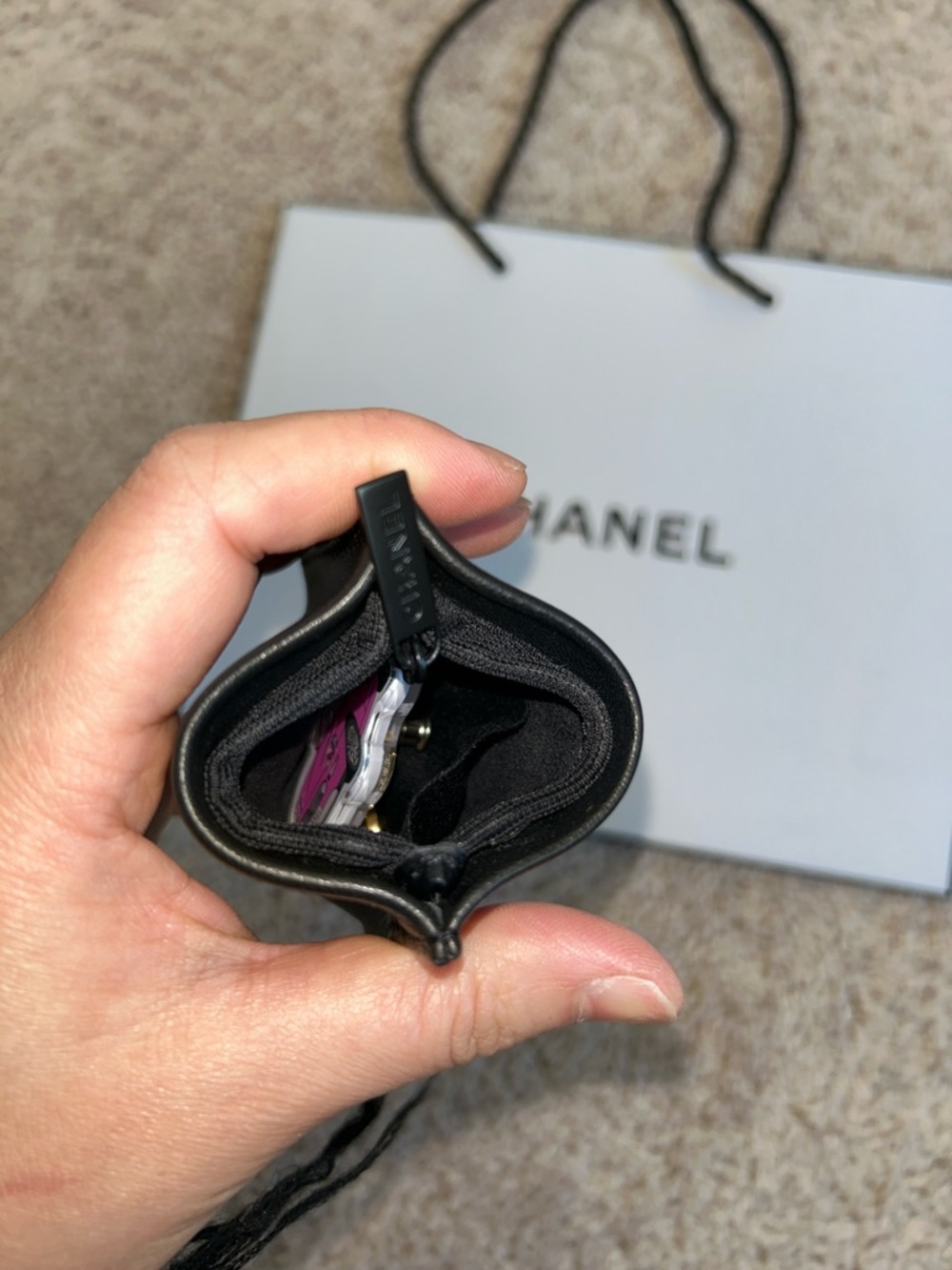 Chanel jewelry pouch - Picture 13 of 13